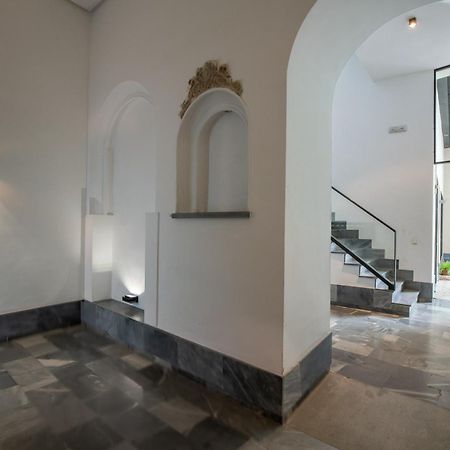 Ry Aparcamiento Incluido Junto A Catedral Ideal Parejas Seville Luaran gambar