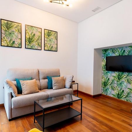 Ry Aparcamiento Incluido Junto A Catedral Ideal Parejas Seville Luaran gambar