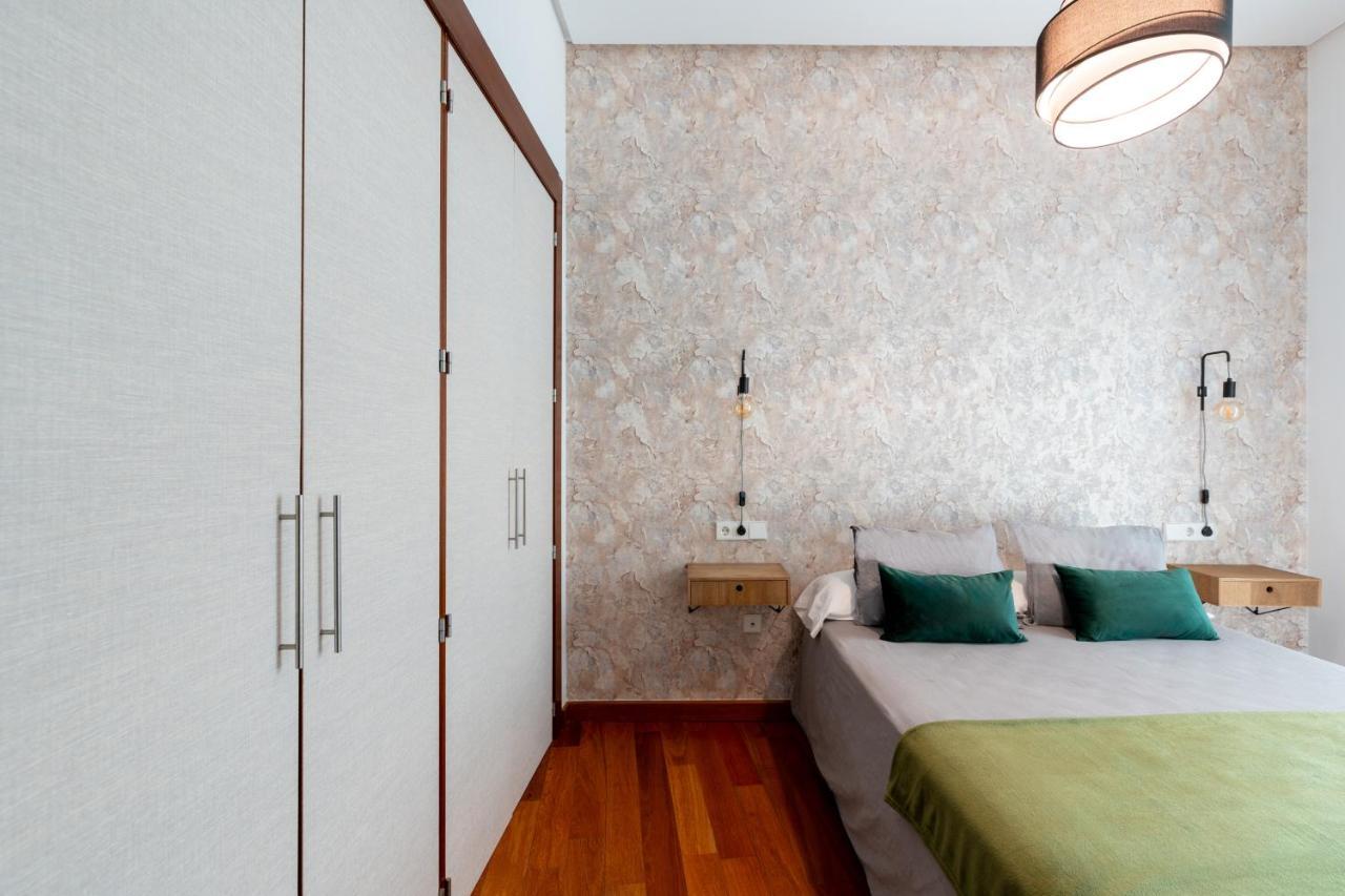 Ry Aparcamiento Incluido Junto A Catedral Ideal Parejas Seville Luaran gambar
