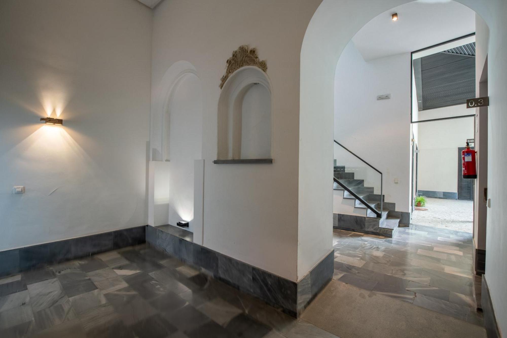 Ry Aparcamiento Incluido Junto A Catedral Ideal Parejas Seville Luaran gambar