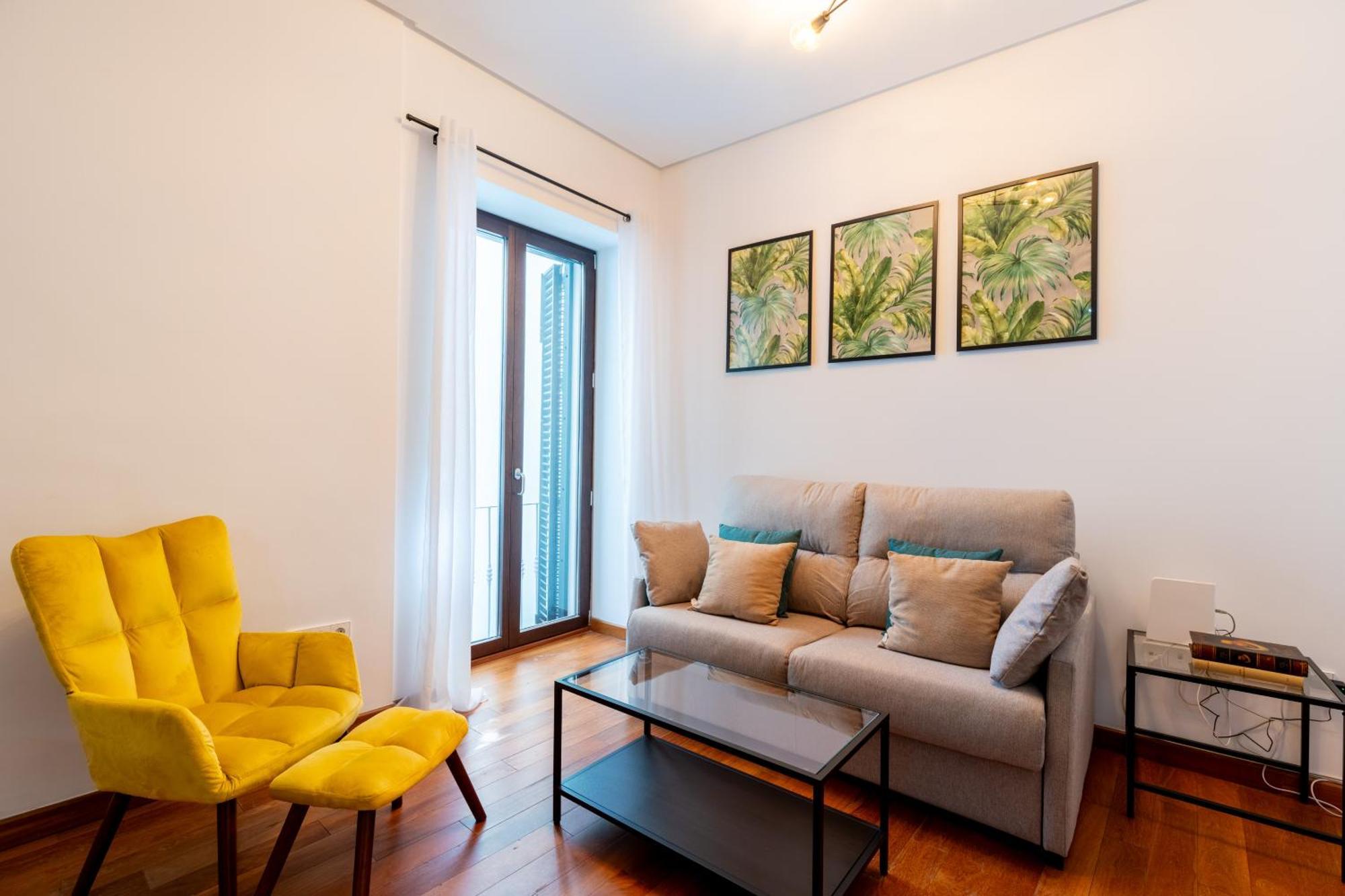 Ry Aparcamiento Incluido Junto A Catedral Ideal Parejas Seville Luaran gambar
