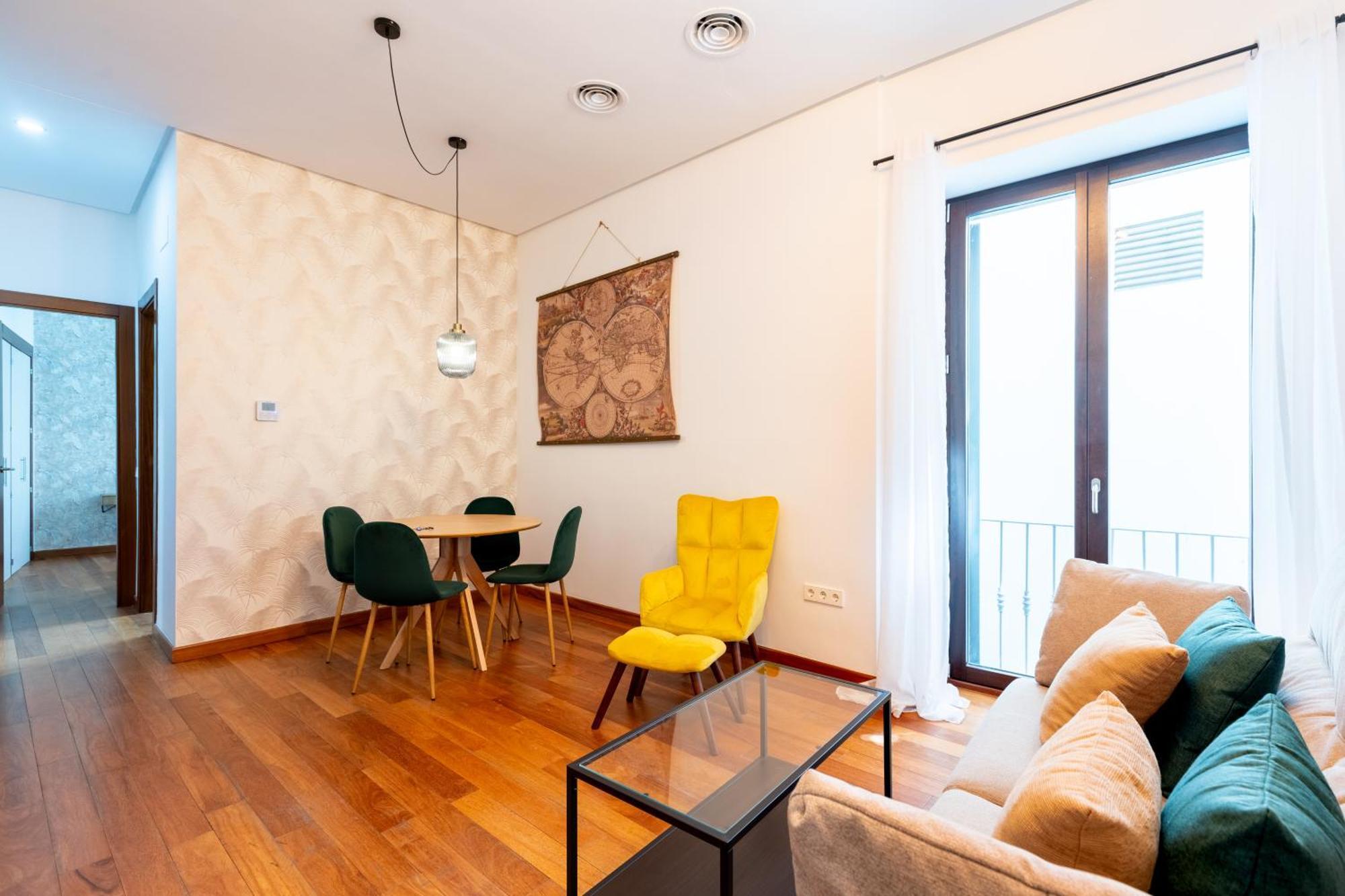 Ry Aparcamiento Incluido Junto A Catedral Ideal Parejas Seville Luaran gambar