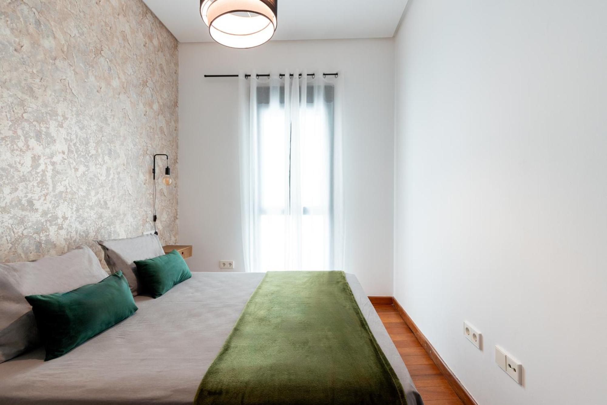Ry Aparcamiento Incluido Junto A Catedral Ideal Parejas Seville Luaran gambar