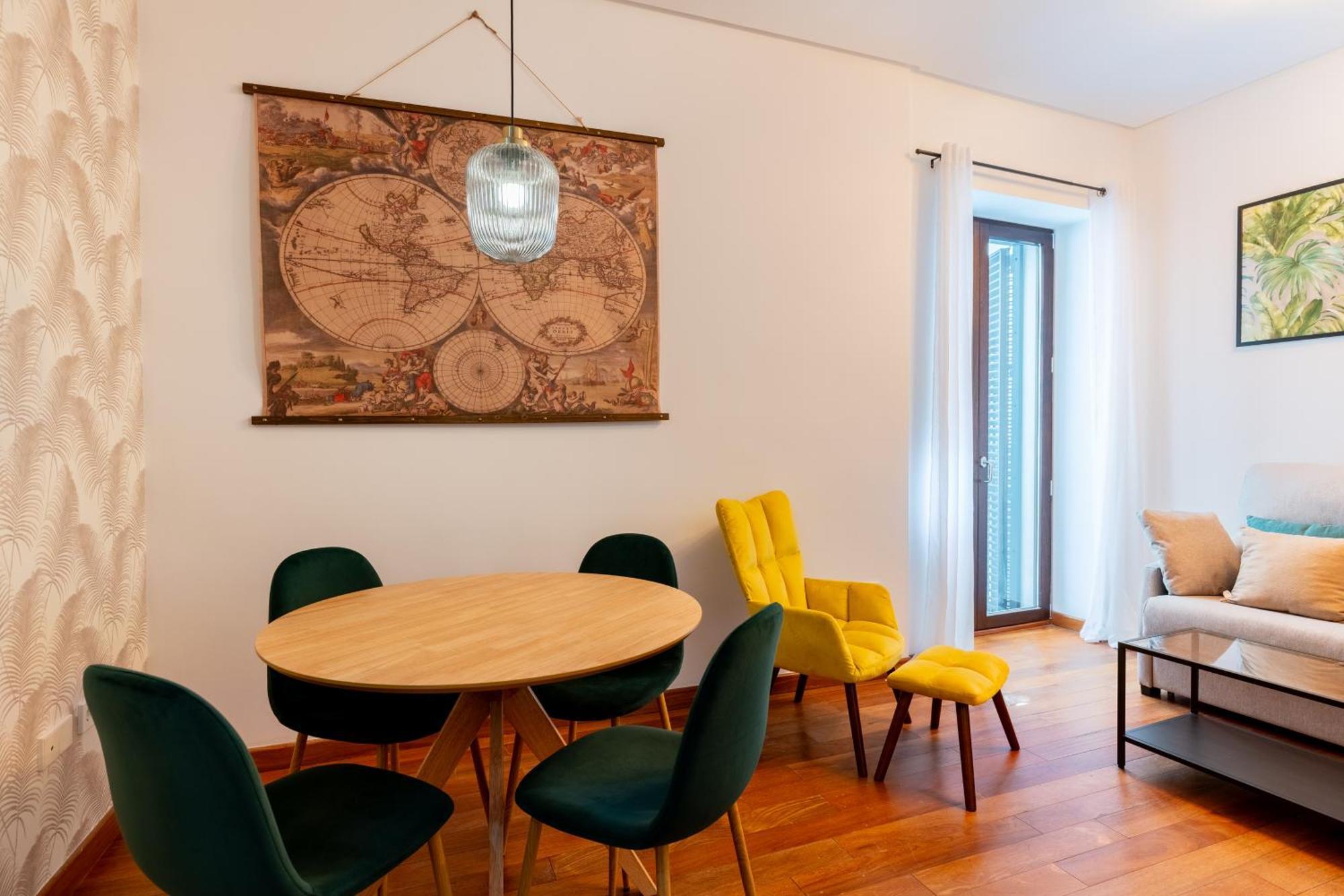 Ry Aparcamiento Incluido Junto A Catedral Ideal Parejas Seville Luaran gambar